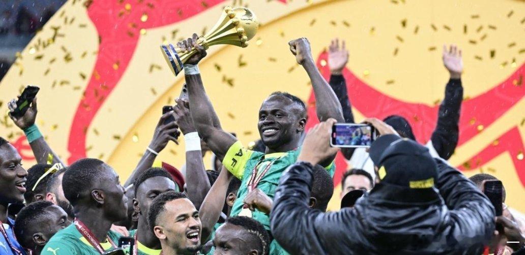 塞内加尔非洲杯冠军被剥夺北京时间3月18日，非洲足联官方发布声明，塞内加尔国家队