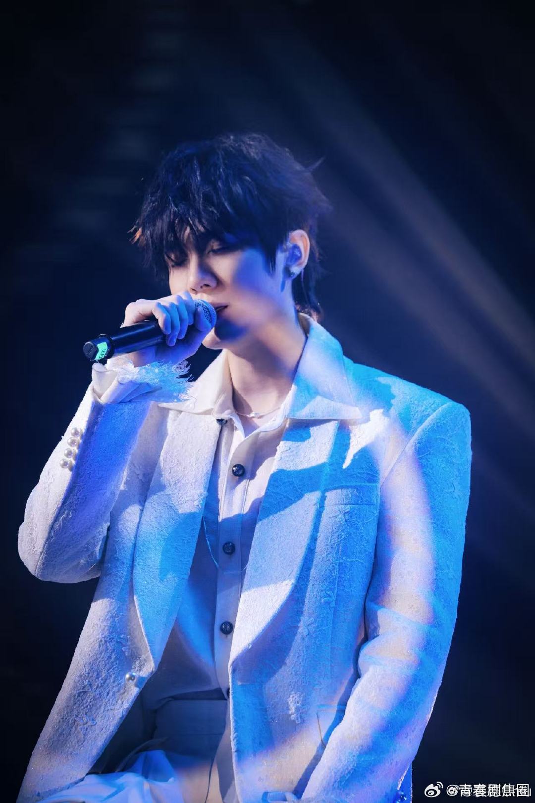 歌手原唱打不过AI翻唱湖南卫视背后现在的 AI 大数据太懂社交平台的爆款逻辑了，