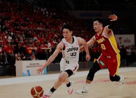 日本男篮派三队战亚运 上届杭州亚运会半决赛被菲律宾绝杀，1分之差丢金。这届归化限