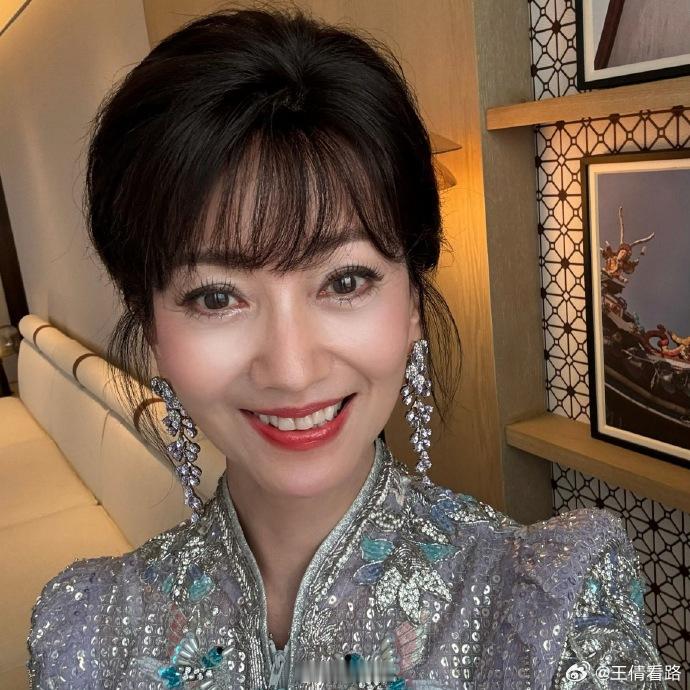 赵雅芝小小的脸上全是五官 看了一下赵雅芝20-70岁的颜值变化，发现《新白娘子传