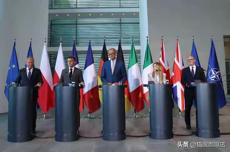 柏林E5集团的五个领导人坐一张桌子上，说要继续给乌克兰送钱送武器，打到只剩最后一