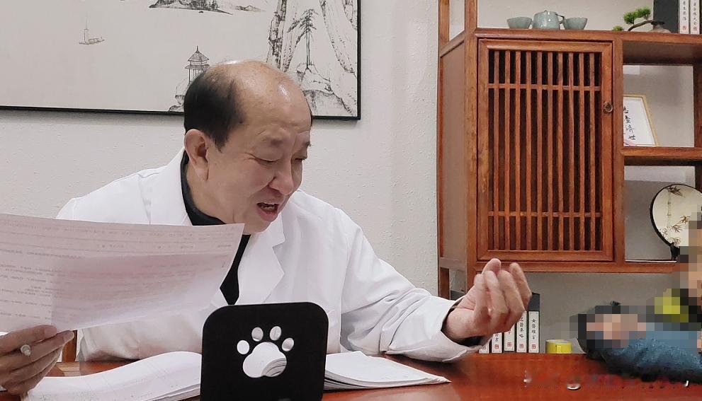 ADHD孩子动不动就发脾气、摔东西？家长别再硬碰硬了
坐诊多年，我特别理解ADH