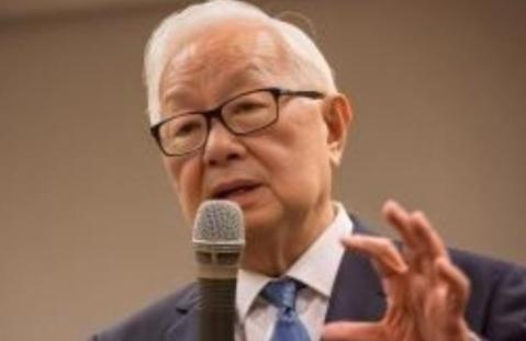 台积电创始人张忠谋，受访时再次语出惊人：“我真的认为，我的国家 —— 美国 ，仍