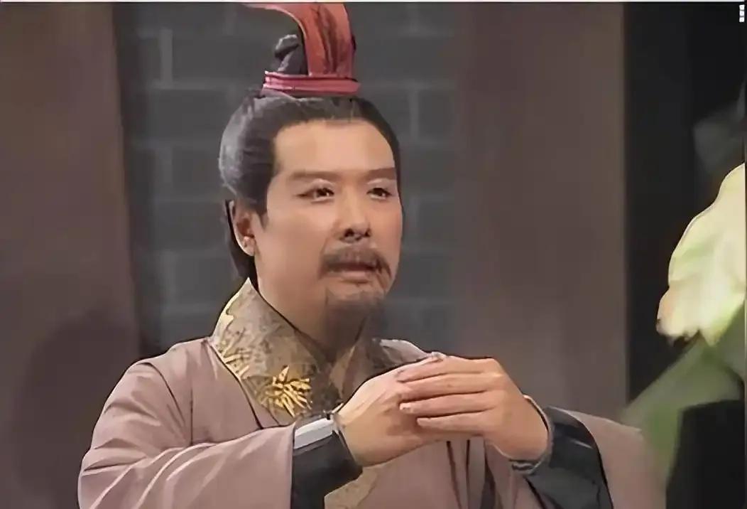 刘备备，你说说，火烧博望坡是咋回事？是烧了曹军的粮草辎重了吗？说实话，这个嘛，怪