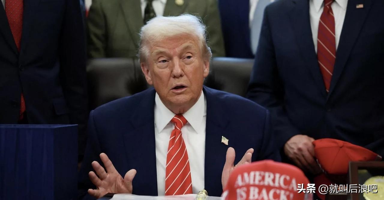 美国总统特朗普表示，呼吁身处世界各地的伊朗外交官申请庇护，并协助建设一个更好的伊