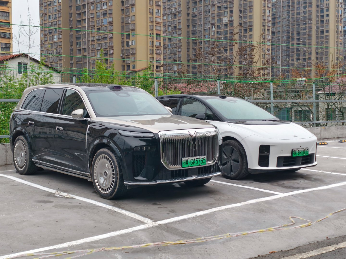 双车CP/家用车组合一辆大增程，一辆小纯电一辆偏商务，一辆偏家用一辆远途无忧，一