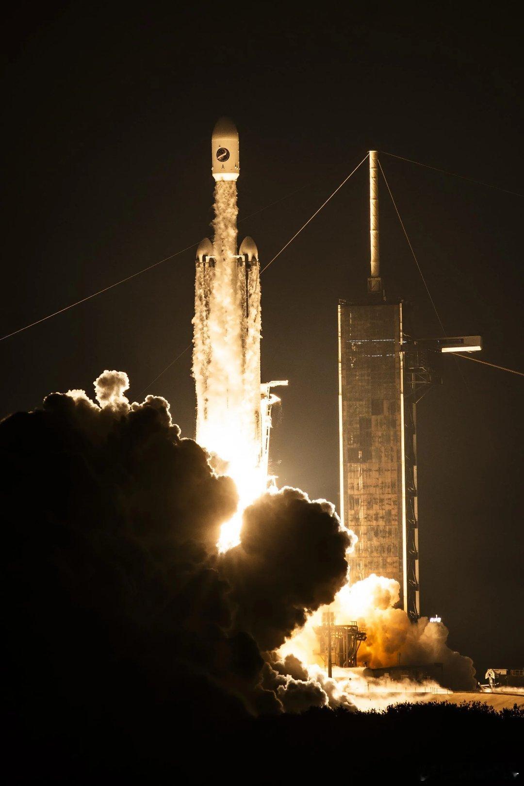 SpaceX亏损达413亿美元SpaceX上市首日暴涨，马斯克成万亿富豪，但累计