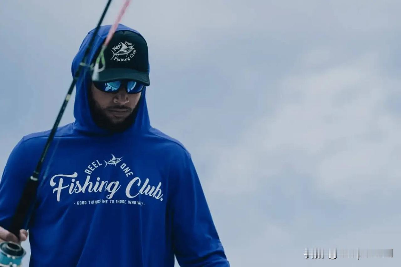 TA发布了采访本-西蒙斯的长文，其中谈到了他的背伤。

据西蒙斯本人所述，持续不