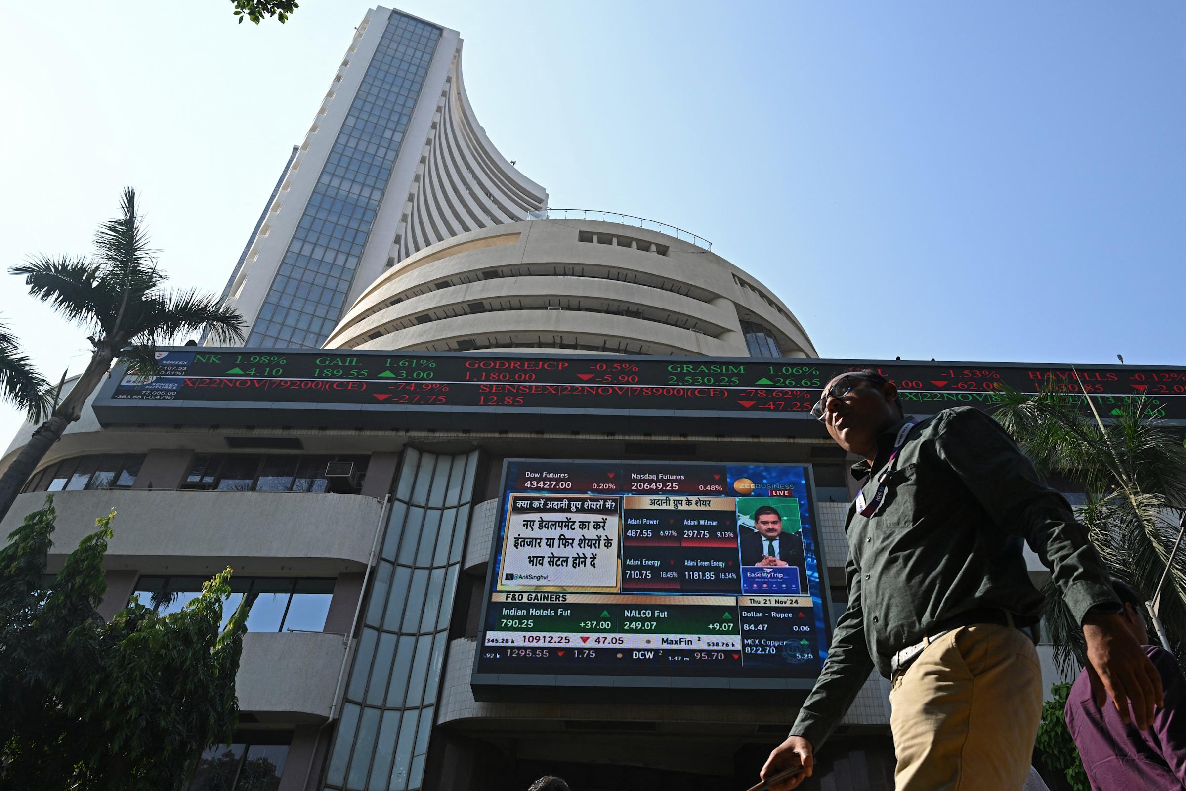 高盛称过去一个月印度股市下跌约一成，主因是美以对伊军事行动冲击印度经济。印度约四