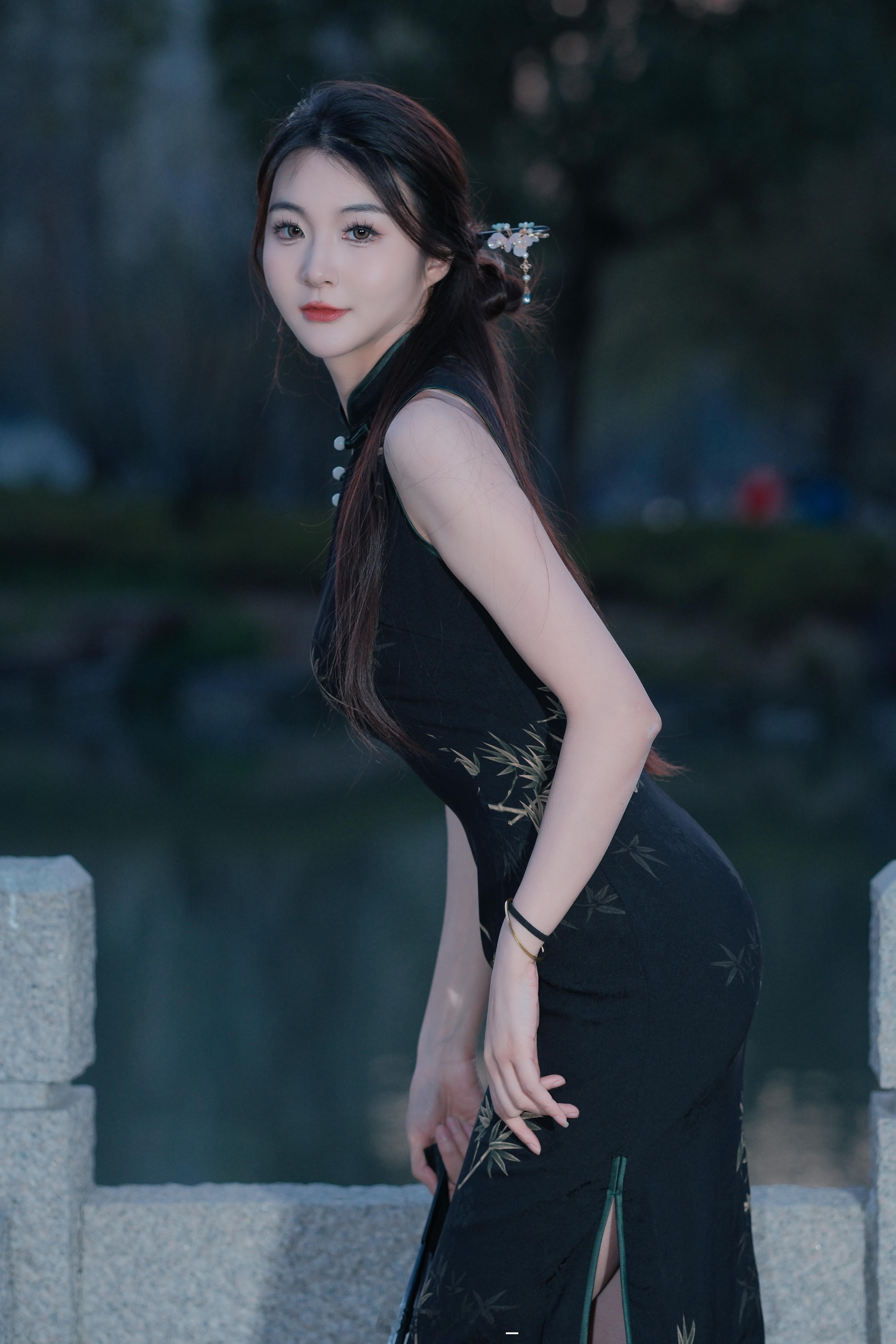 #亿点曝光计划# 这世间温柔，不过是芳春柳摇染花香，槐序蝉鸣入深巷。 ​​​