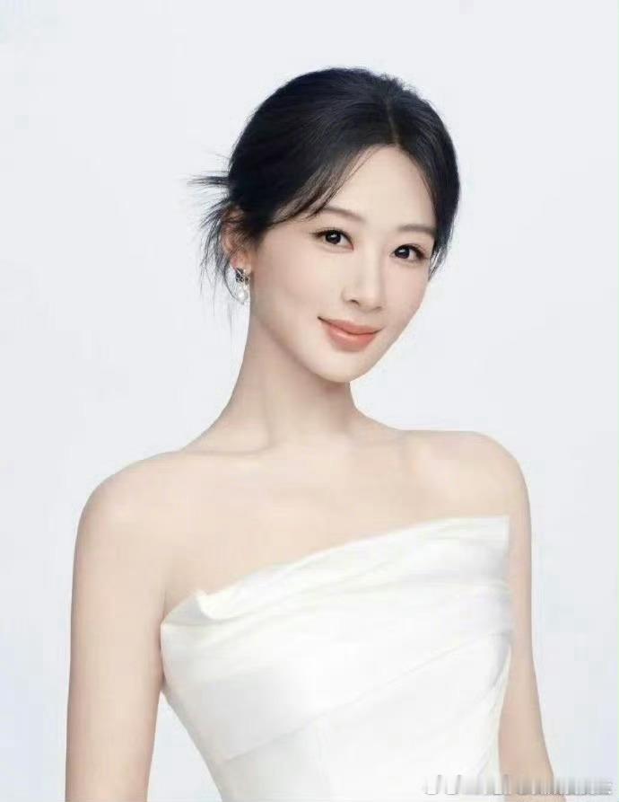 白玉兰视后提名者公式照 曝光！刘亦菲的温婉、马伊琍的洒脱、杨紫的坚韧、闫妮的风情