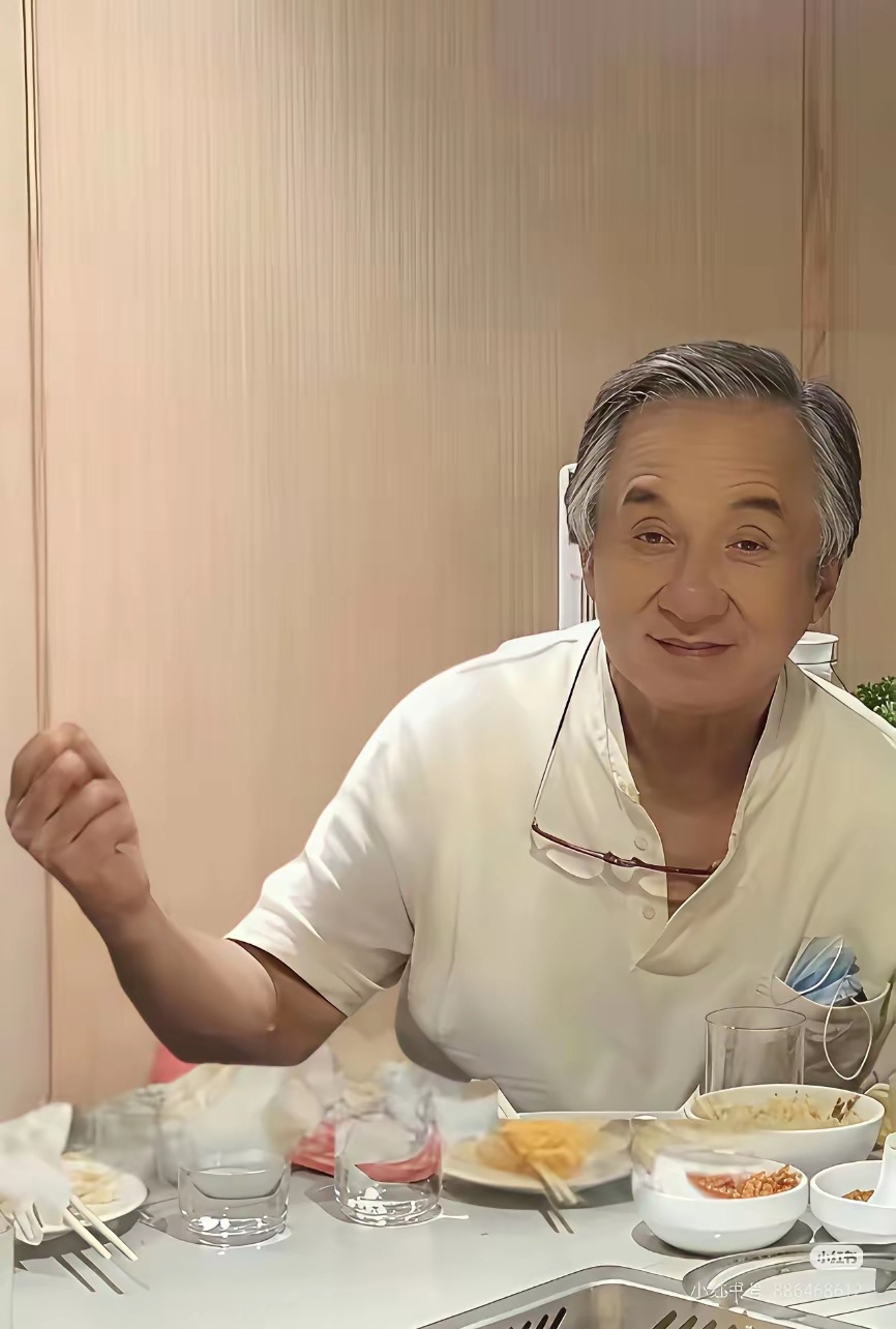 万万没想到啊！这么有钱的一个人，竟然吃得如此的节俭朴素！不愧是国际巨星啊！ ​​