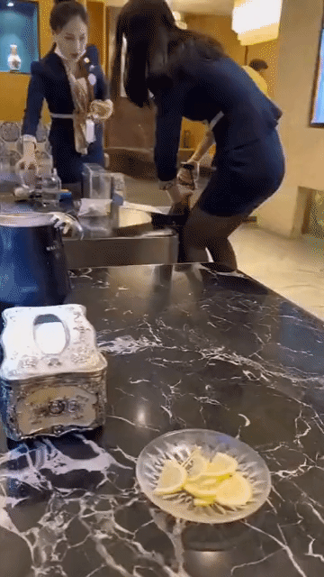 原谅我的孤陋寡闻，这是什么酒啊？[笑哭]