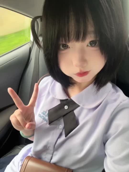 昨日是庆幸着为何今日要感伤