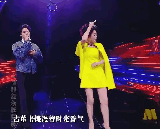 有人觉得闫妮在大湾区晚会上的舞蹈不“体面”，棠邑老张可不这么看。在2025大湾区