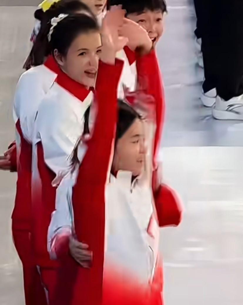 快讯！快讯！
 
全运会组委会突然宣布了女子团体跳水10米台赛果出炉，全红婵所在