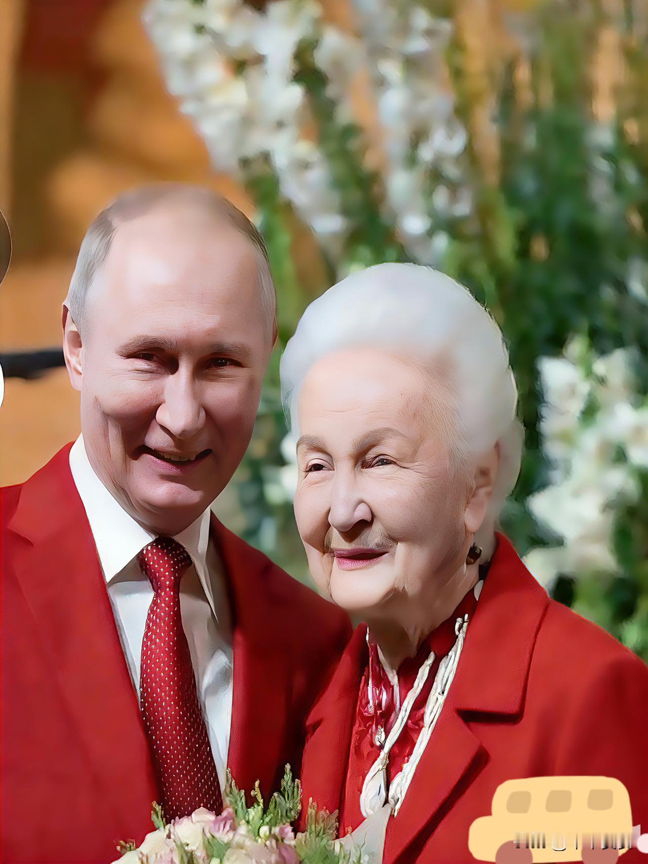 硬汉普京官宣恋爱[比心]


        最开心的当属这位伟大母亲

73岁