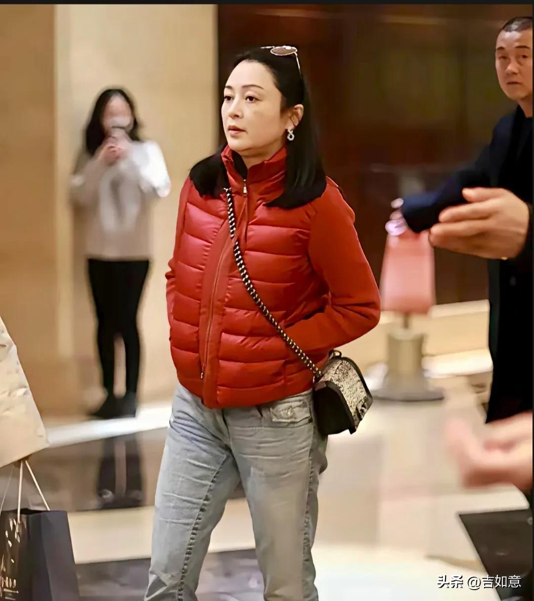 其实，这种任由时光流逝的心态没什么不好。长辈不逐渐老去，年轻一代如何崭露头角？纯