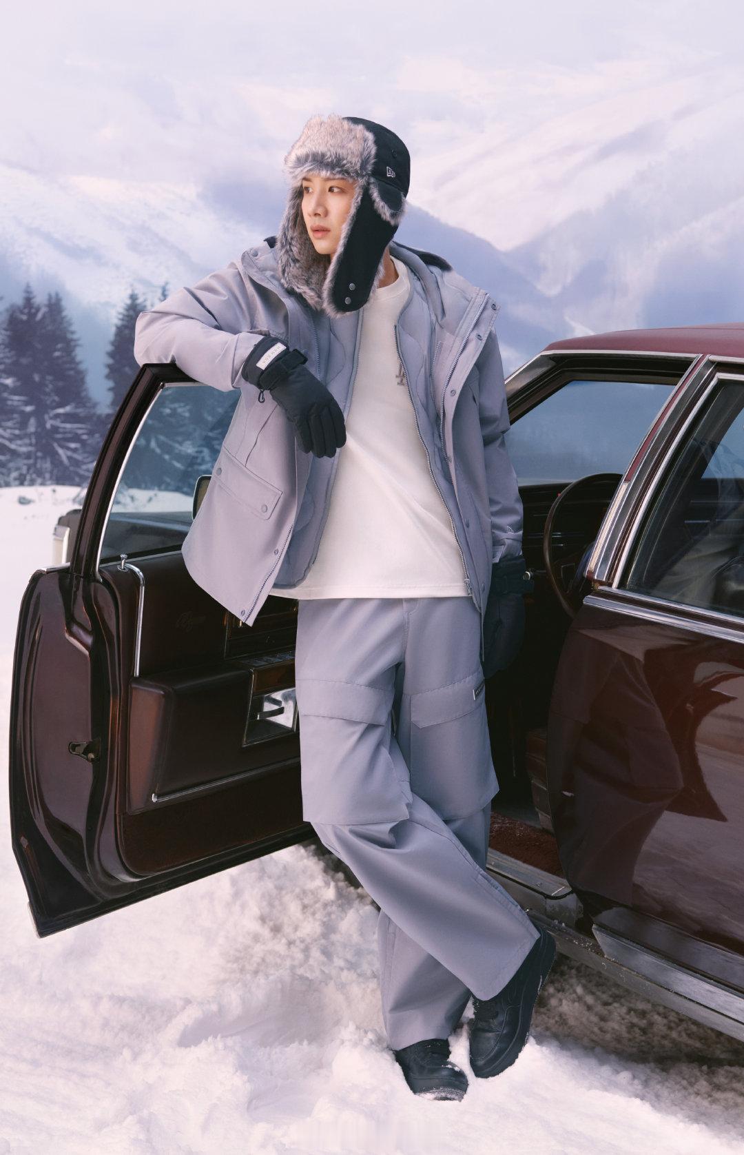 谁允许白敬亭这么会穿 不得不说太懂冬日穿搭逻辑了！米色针织帽提升整体精致度，同色