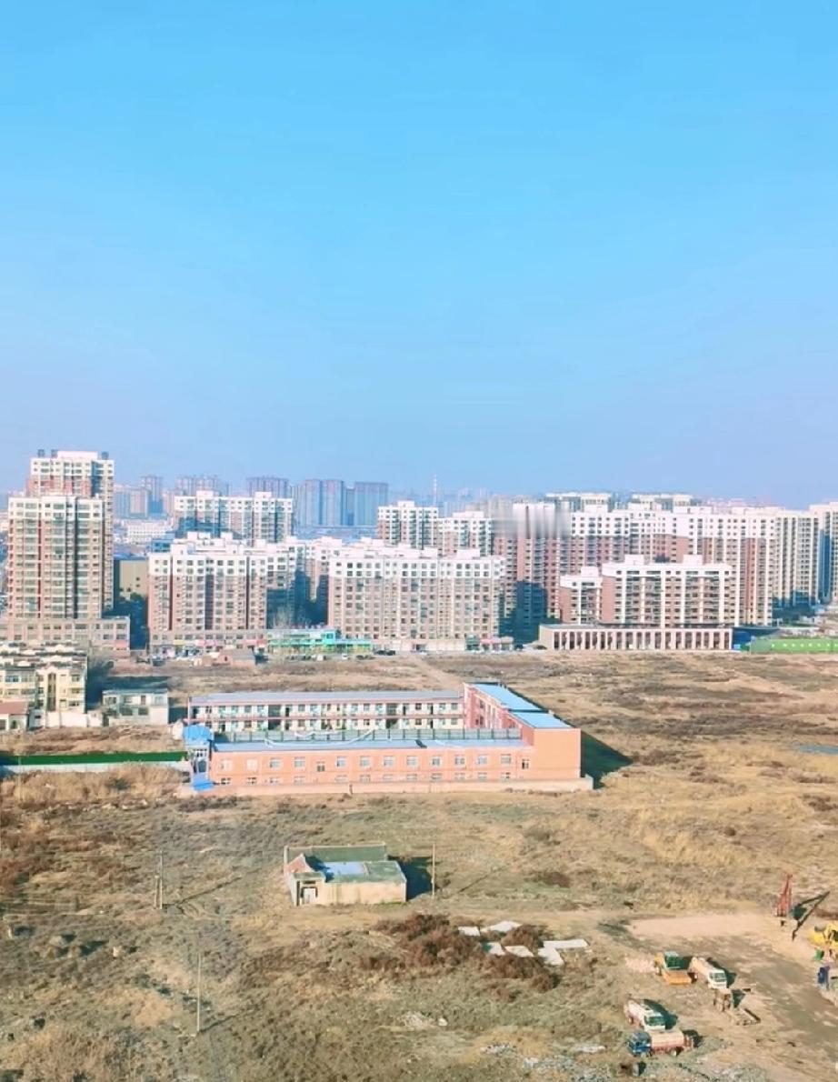 曹县师范附小

周边已拆迁了几年。