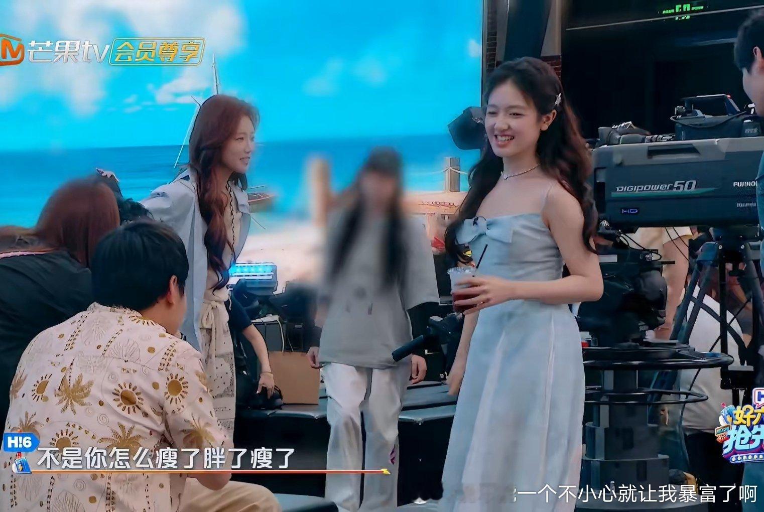 可不是“已经很瘦了”头大脖子短“拖累”就是很朴实，不咋瘦要说腰一圈赘肉那也当然是