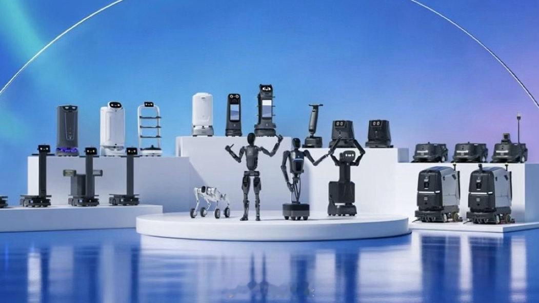 【华强北包揽超9成机器人硬件！】华强北能够快速切入机器人赛道，源于其数十年消费电