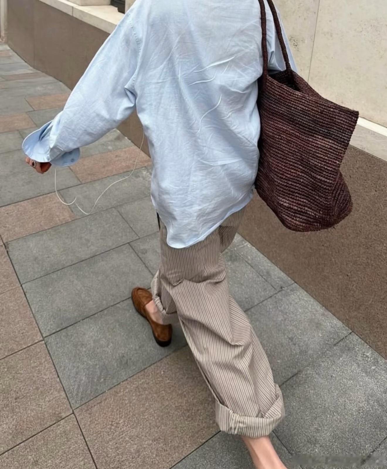 看了一本好书开心 