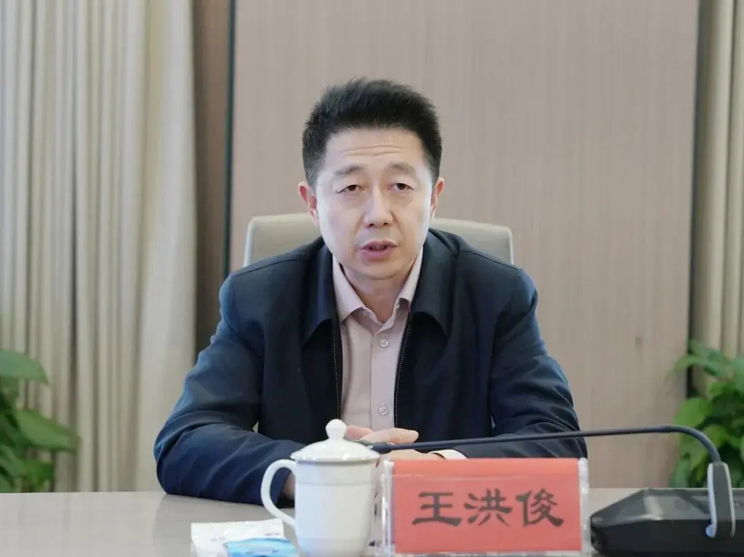 这是什么🍉？？白鹿又怎么了？ 
