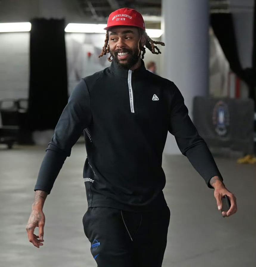 上海队把NBA名宿拉塞尔找来算是彻底让CBA其他队球迷认命了！
上海球迷：大结局