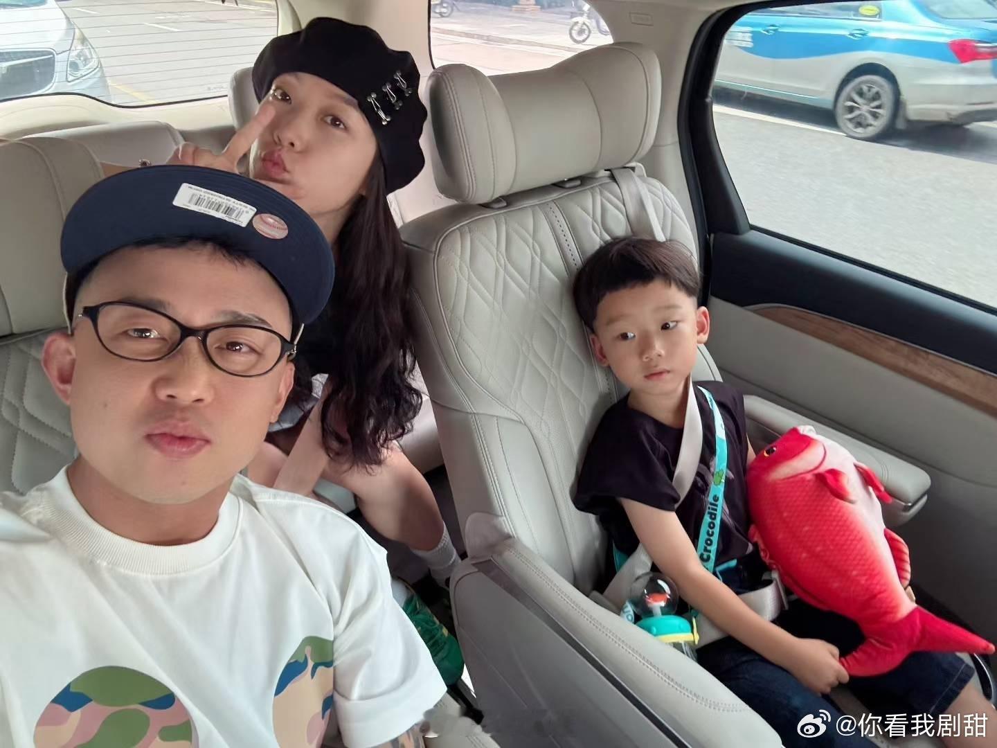 GAI儿子歌手探班GAI的歌手上班搭子是儿子 也是好起来了，有儿子来《歌手202