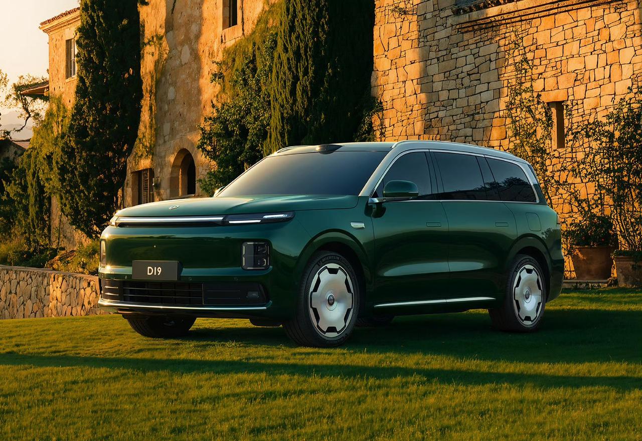 零跑D19上市21.98万起，5.2米级车长+纯电1000V平台
售价21.98