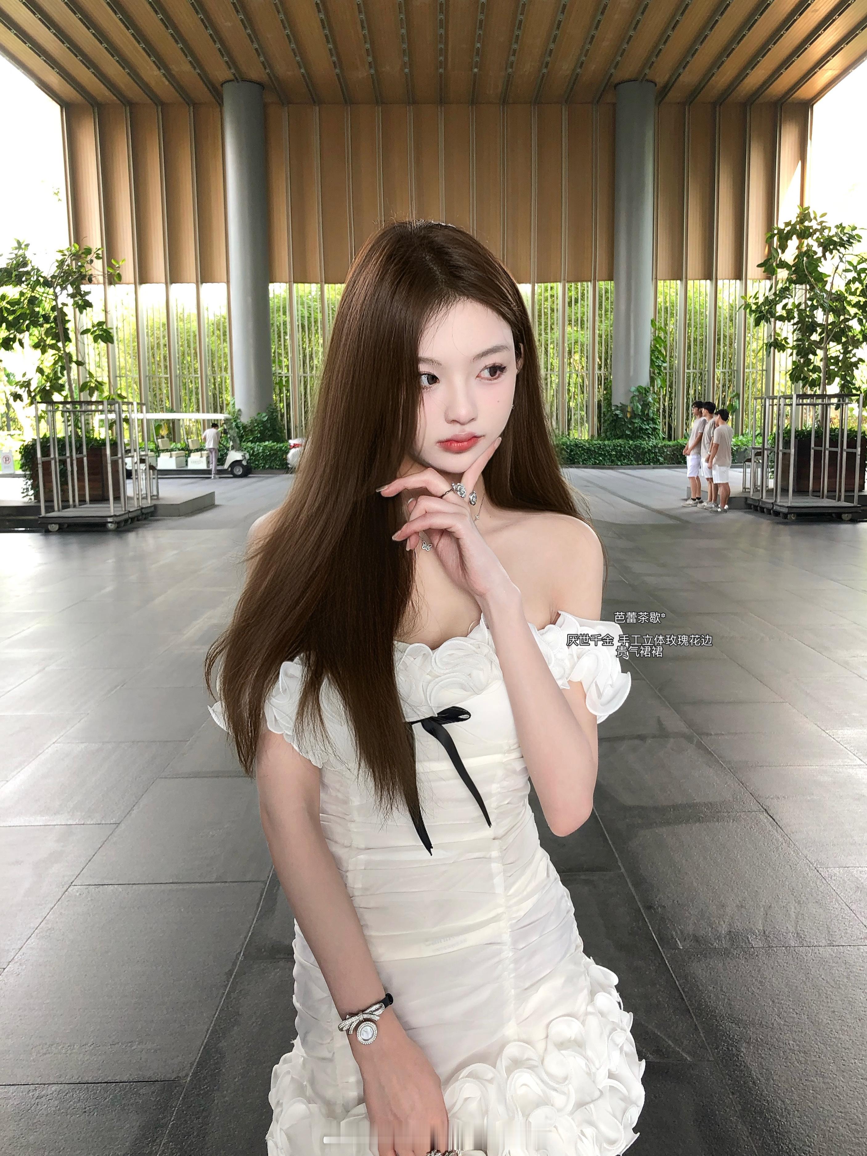 芭蕾少女*净色很仙 版型显瘦显气质立体白玫瑰花边太嗲啦 厌世千金滑1啦 ​​​