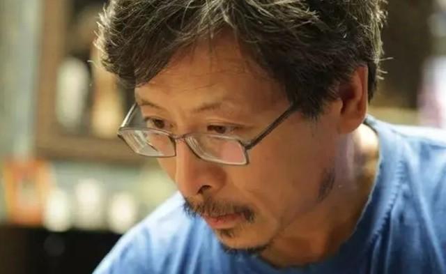 90年代，冷军画了两个发动机，横着放的发动机只卖了198万，而竖着放的竟卖了18