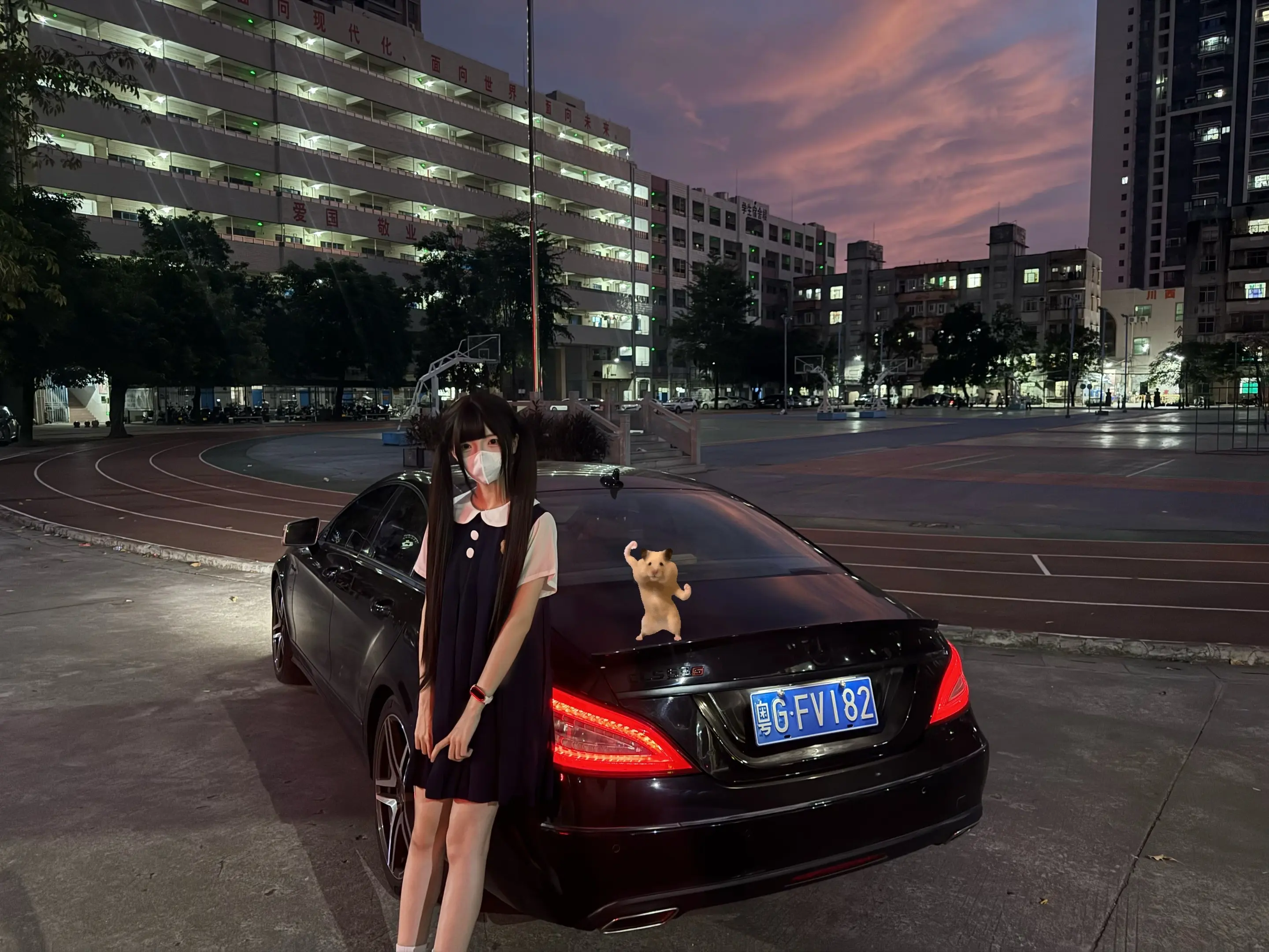 我妈不让我跟黄毛玩