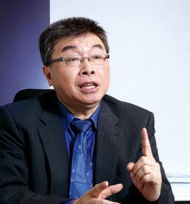 国民党为什么抗拒统一？
邱毅教授认为：国民党要的两岸统一，是当年老蒋时期提出来的