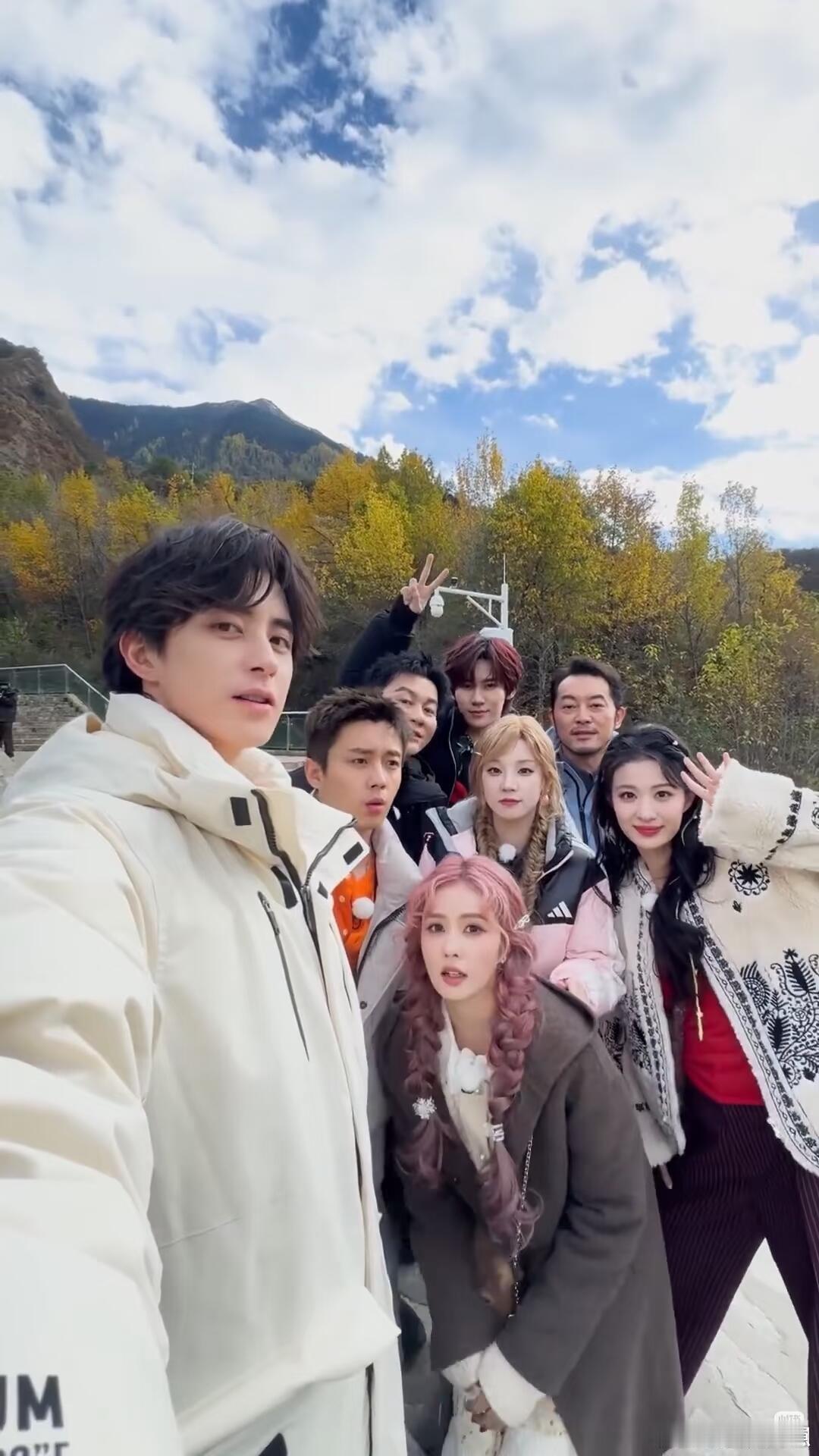 奔跑吧后期吃菌子了吧谁懂啊！跑男这波抽象特效直接封神，好好的嘉宾硬是剪出无厘头画