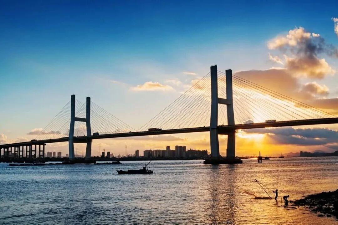 明确了！温州大桥还要收费22年

近日，温州大桥收费问题再次成为社会关注的焦点。