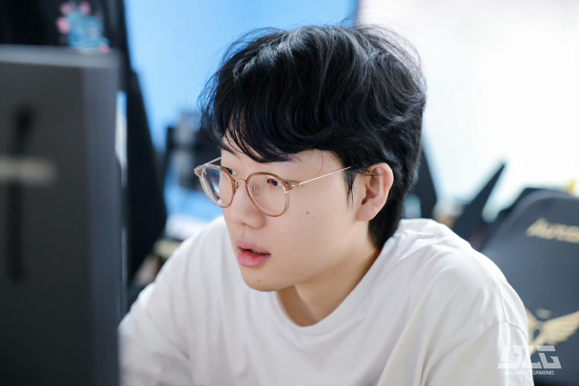 BLG更新训练返图头发侧面看起来短了一些？👀 