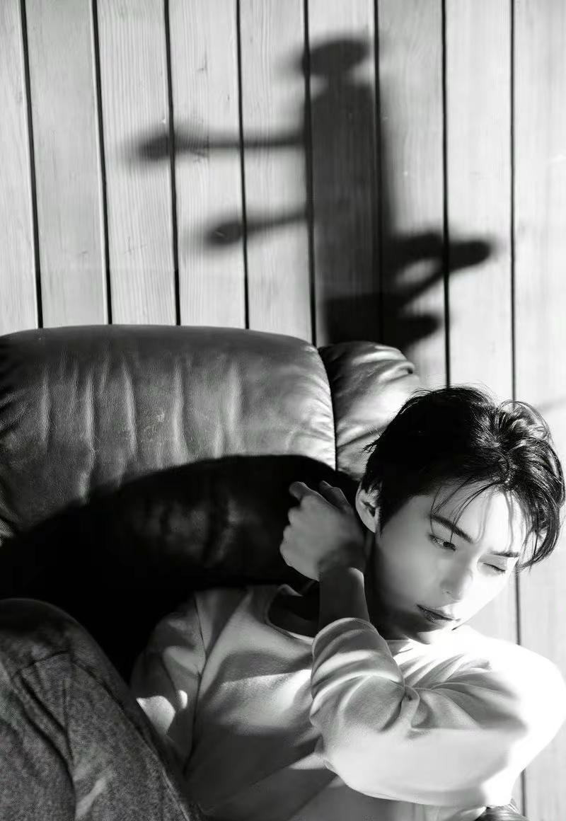 成韩彬开通个人ins【sunghan._.bin】连账号都是豆豆眼哈哈哈哈哈成韩