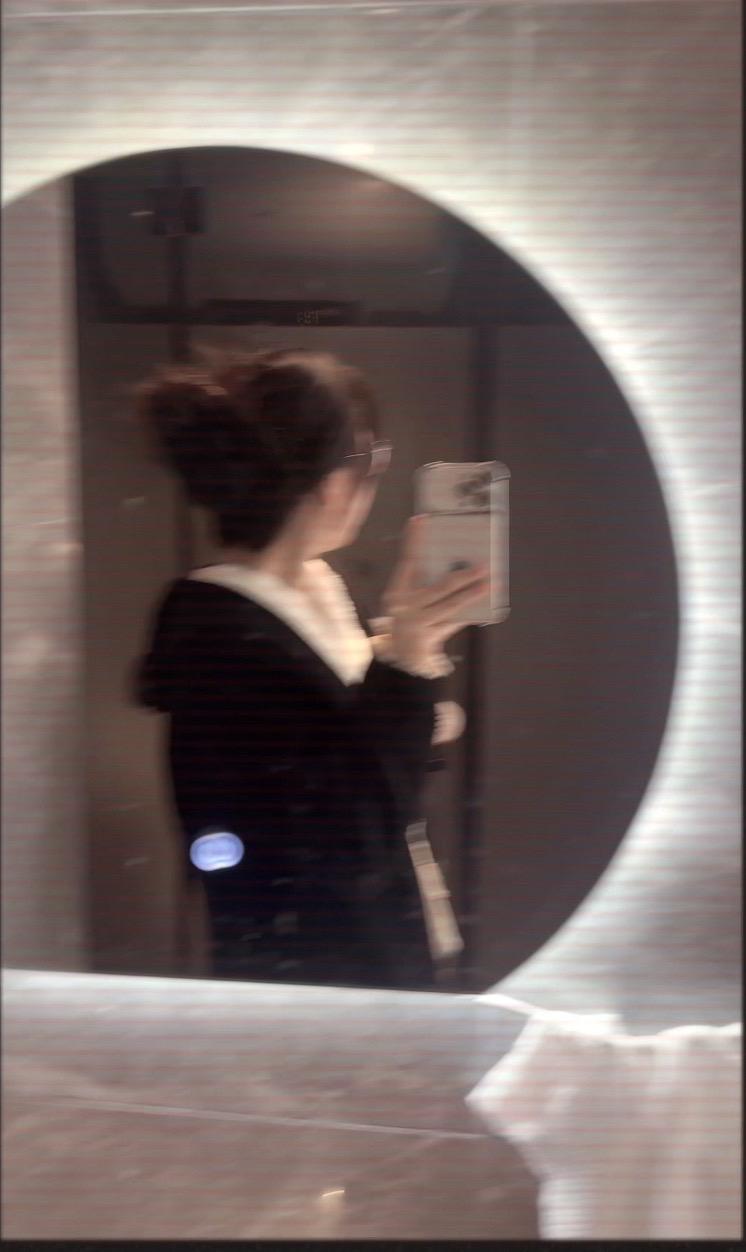 麻烦你在画饼的时候，给我配瓶水，不然饼太硬，年龄大了我怕消化不动