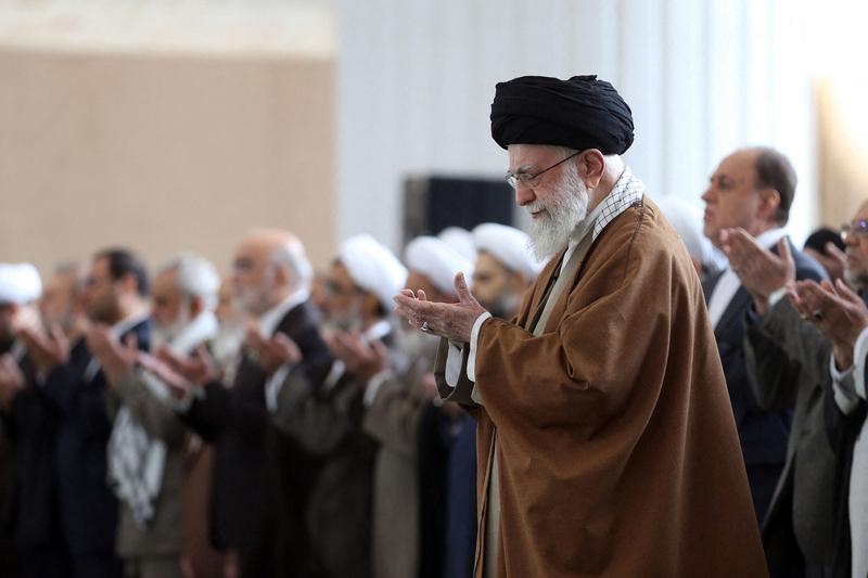 现在中东这摊事，连俄罗斯都看懵了。

昨天美国说，和伊朗谈得很好，协议要点都定了