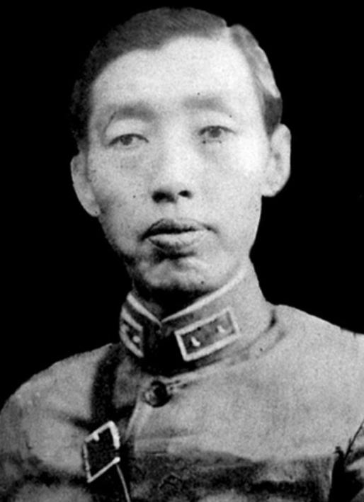 1940年，反复倒戈的汉奸石友三，被结义兄弟高树勋锄奸处决，受过胁迫的五姨太为何