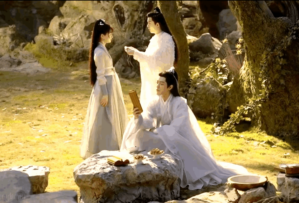 刷到路人追《玉骨遥》的碎碎念，好真实的心路历程啊！ ​​​