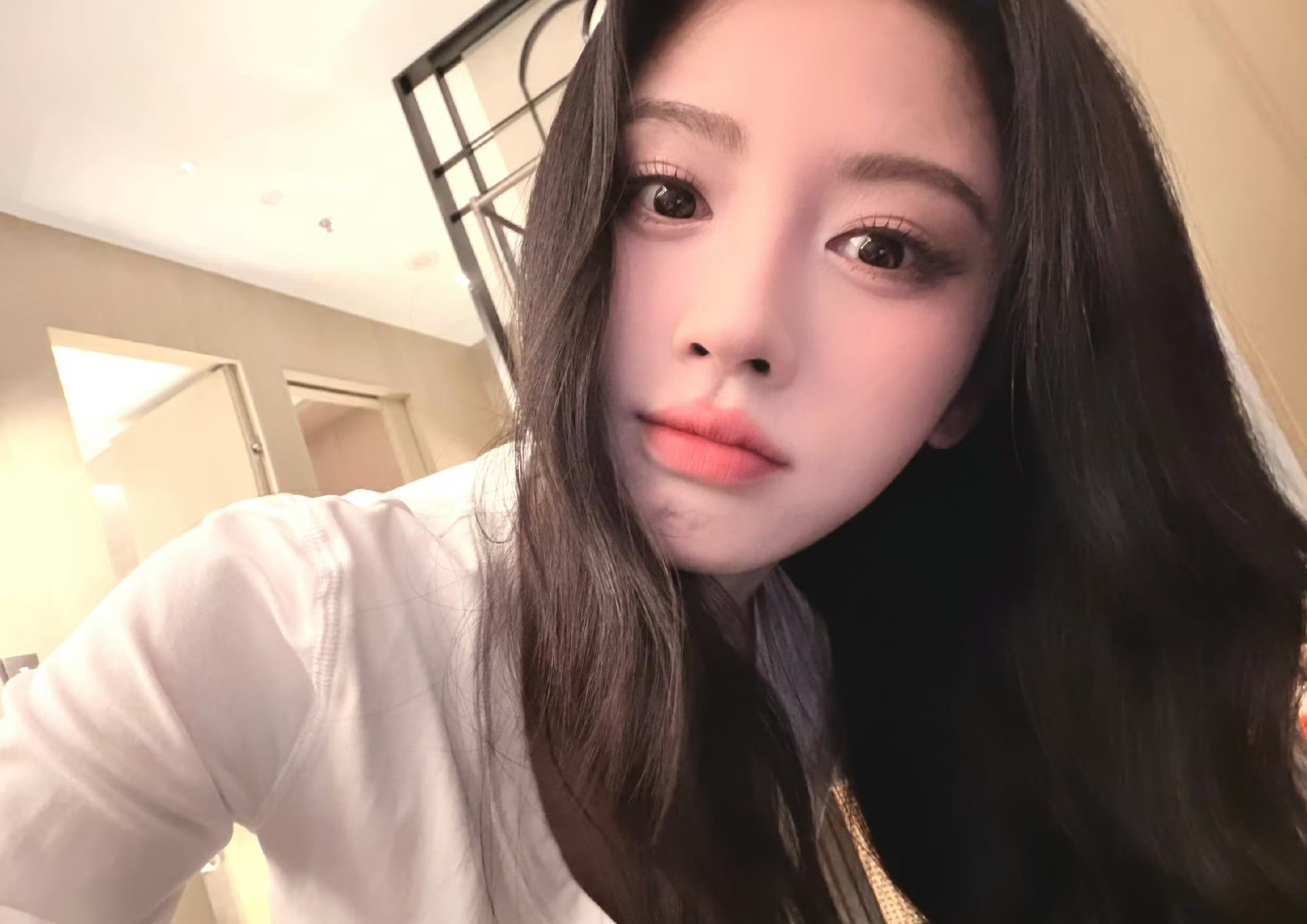 鞠婧祎[超话]jjy鞠婧祎万花世界jjy鞠婧祎苏绿夏“外界的声音都是参考  你不