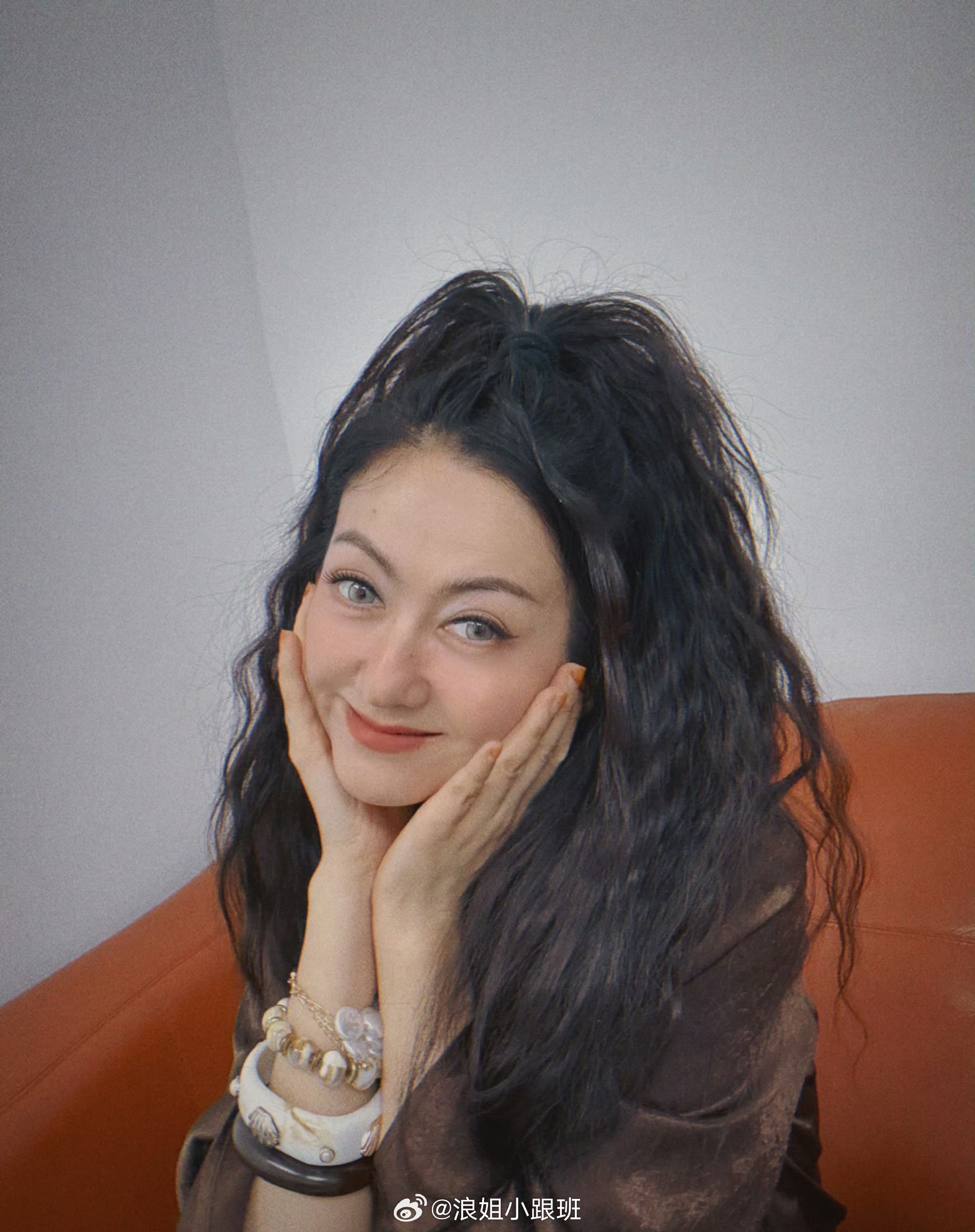 都别猜了，歌王之夜表演嘉宾是者来女，我女当了一季跑腿的还不能登场了