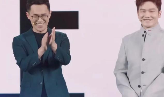 看来樊振东是不会撒谎的！
[心]
这次现身红米手机的发布会现场，在进行宣传手机的