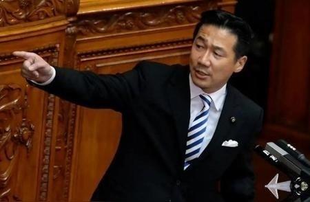 日本 坐不住了！ 山本太郎 在国会质问 高市早苗 ：“就算不开战，只要两个月，从