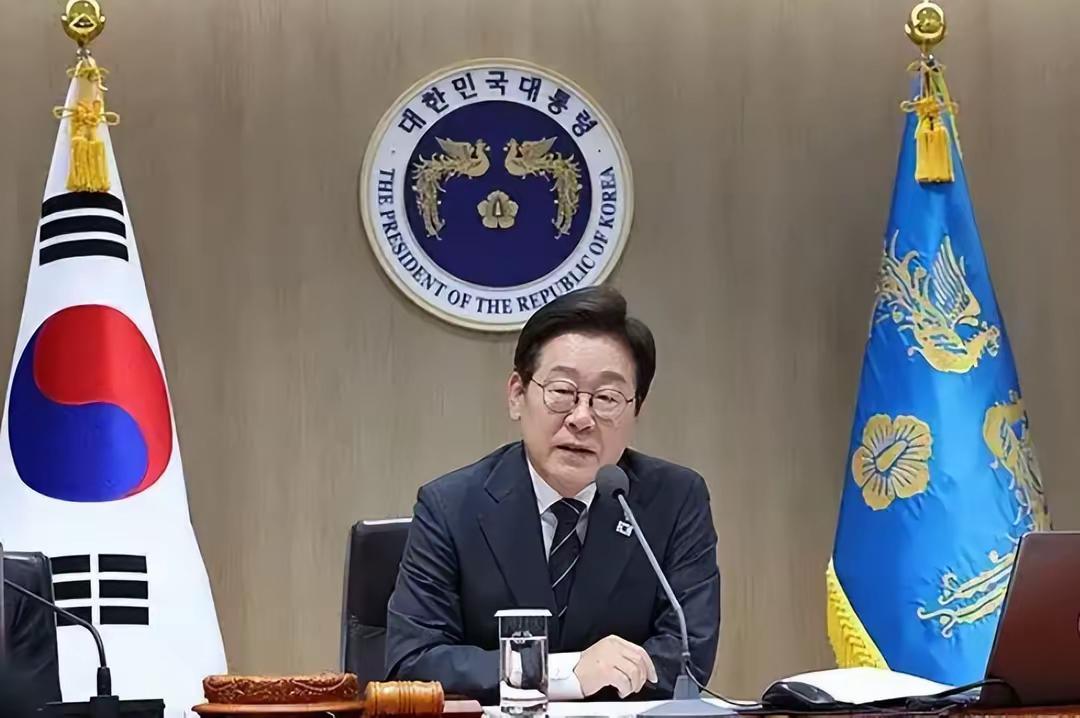 在今年7月，韩联社等媒体高调报道称，中方已经询问韩国，韩总统李在明是否愿意出席抗