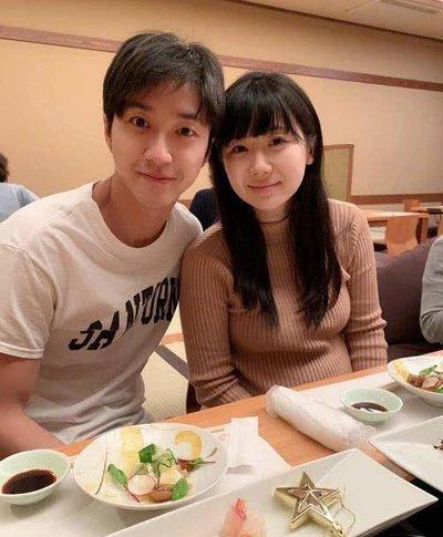 福原爱说，她和前夫江宏杰结婚没多久关系就破裂了，只是没办法推掉已经接到综艺邀约，