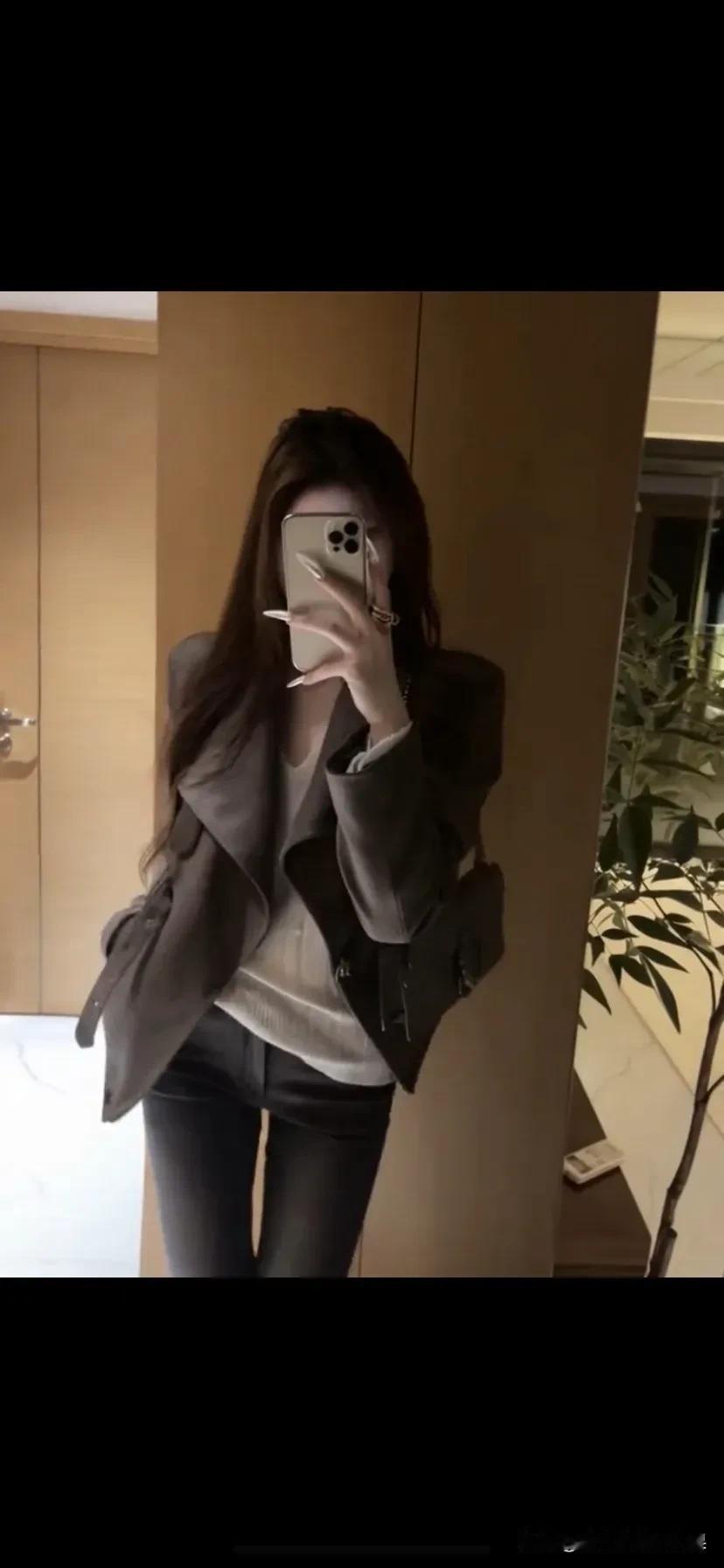 回上海了，在外地玩了一圈，好累呀，有时候出去玩也没感觉到放松！什么样的美女能惊艳